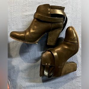 Rag and bone women’s black boots size 9